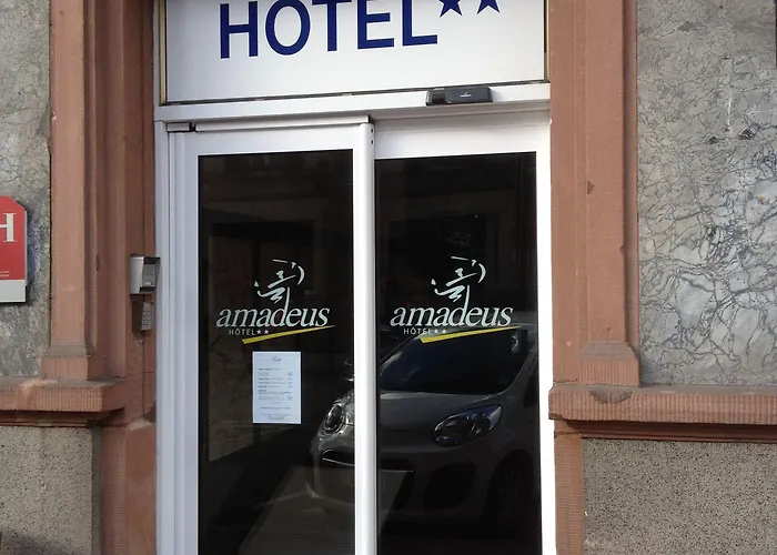 Amadeus Отель 2*