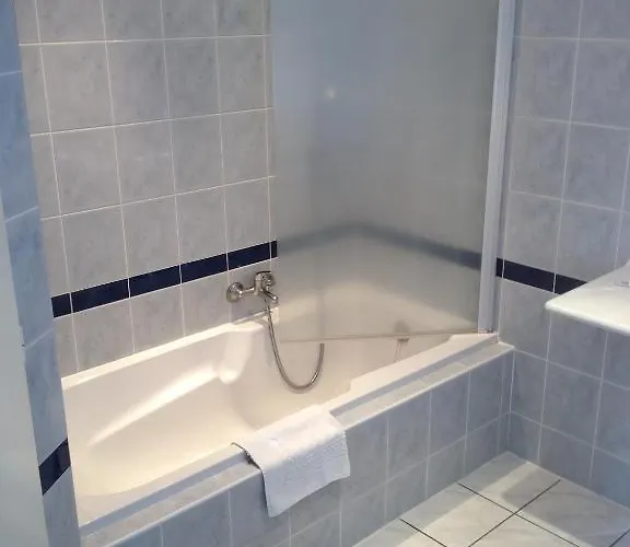 Отель Amadeus Саргемин