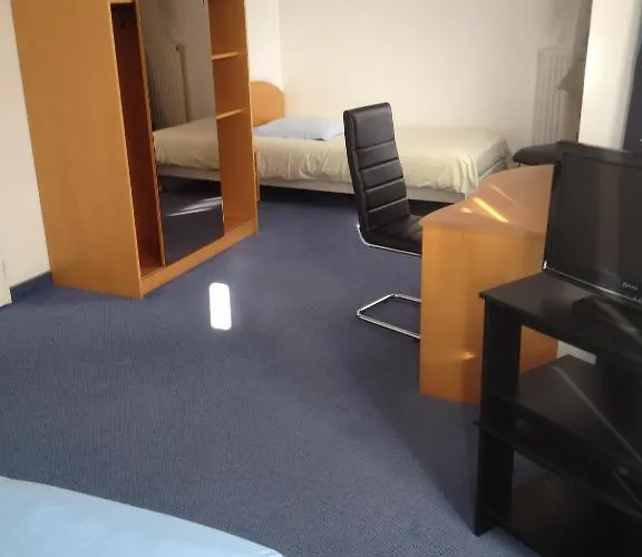 Amadeus Отель 2*