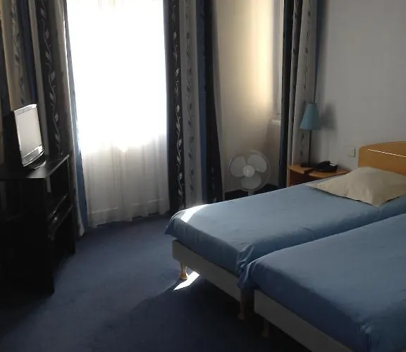 Отель Amadeus Саргемин